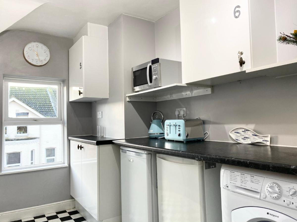Cloud9 Guest House - By Coastline Retreats - Newly Renovated, Beautiful Ensuite Rooms Near Seafront In Town Centre, Netflix, Superfast Wifi, Communal Kitchen Bournemouth Ngoại thất bức ảnh