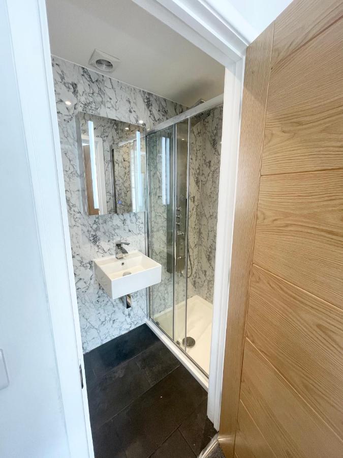 Cloud9 Guest House - By Coastline Retreats - Newly Renovated, Beautiful Ensuite Rooms Near Seafront In Town Centre, Netflix, Superfast Wifi, Communal Kitchen Bournemouth Ngoại thất bức ảnh