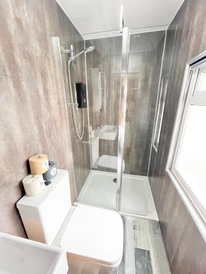 Cloud9 Guest House - By Coastline Retreats - Newly Renovated, Beautiful Ensuite Rooms Near Seafront In Town Centre, Netflix, Superfast Wifi, Communal Kitchen Bournemouth Ngoại thất bức ảnh