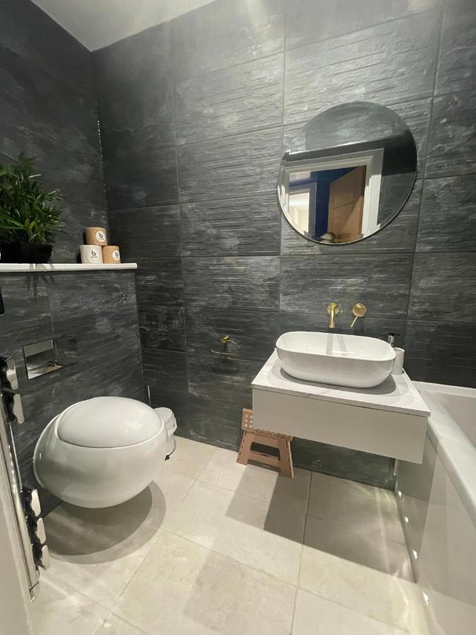 Cloud9 Guest House - By Coastline Retreats - Newly Renovated, Beautiful Ensuite Rooms Near Seafront In Town Centre, Netflix, Superfast Wifi, Communal Kitchen Bournemouth Ngoại thất bức ảnh