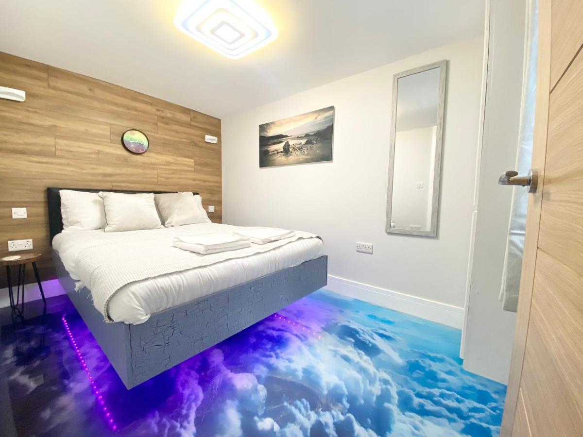Cloud9 Guest House - By Coastline Retreats - Newly Renovated, Beautiful Ensuite Rooms Near Seafront In Town Centre, Netflix, Superfast Wifi, Communal Kitchen Bournemouth Ngoại thất bức ảnh